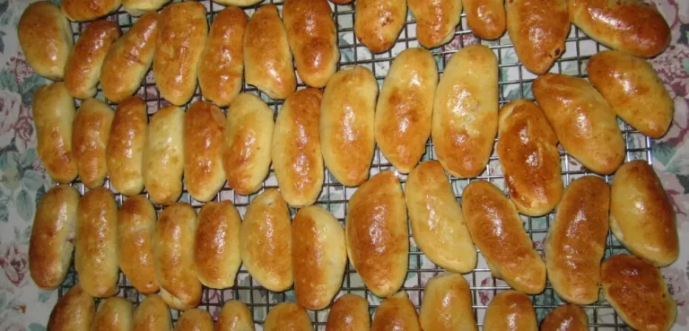 Latvian Pīrāgi – an irresistible salty snack